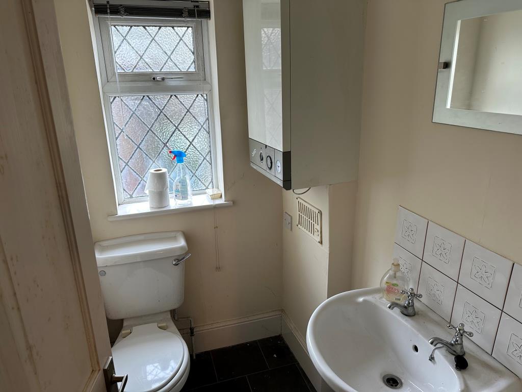Lot: 88 - COMMERCIAL PROPERTY FOR INVESTMENT -